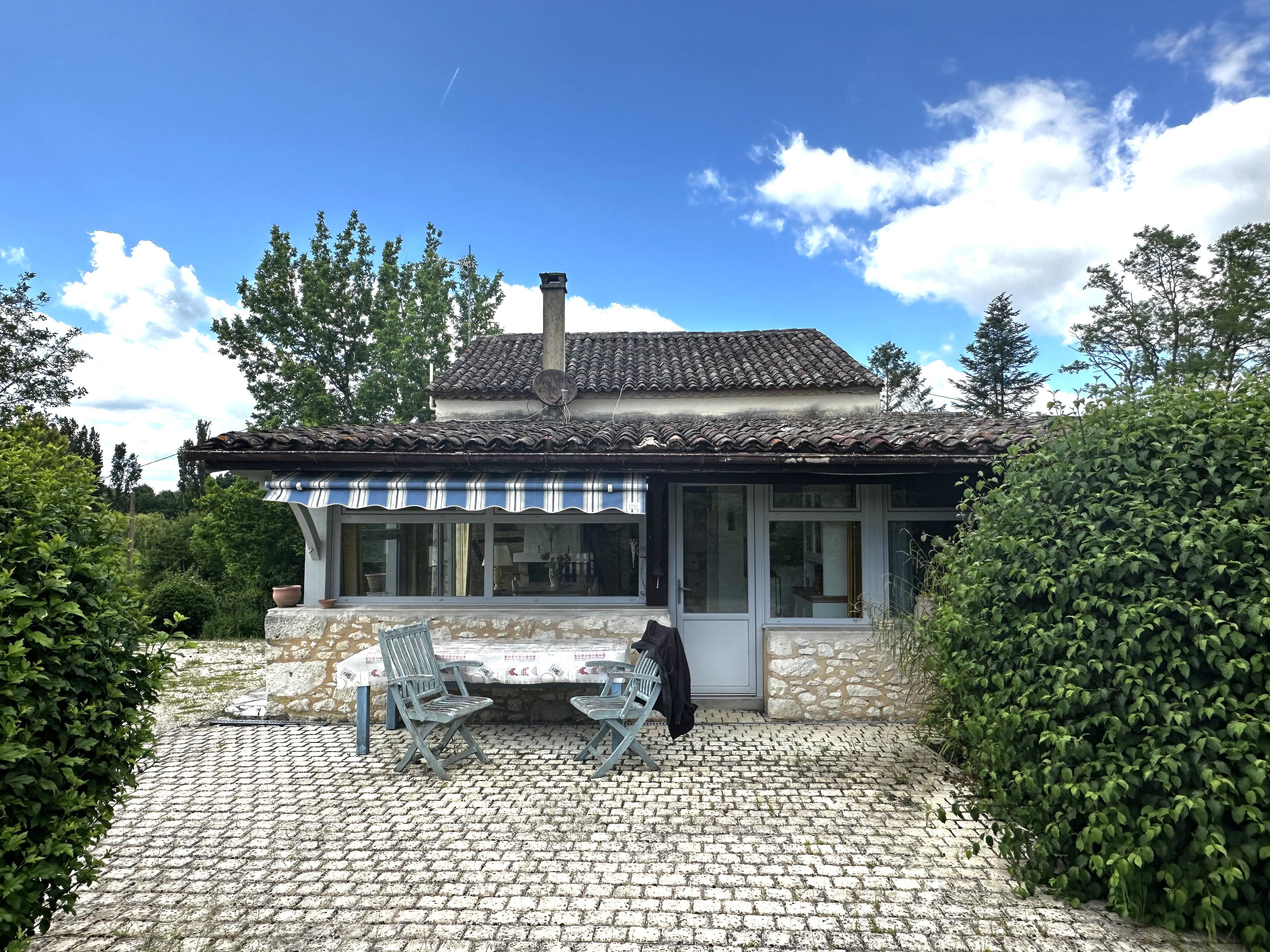 3 Bed, 1 Bath, HouseFor Sale, Cuneges, Dordogne, Aquitaine, 24240