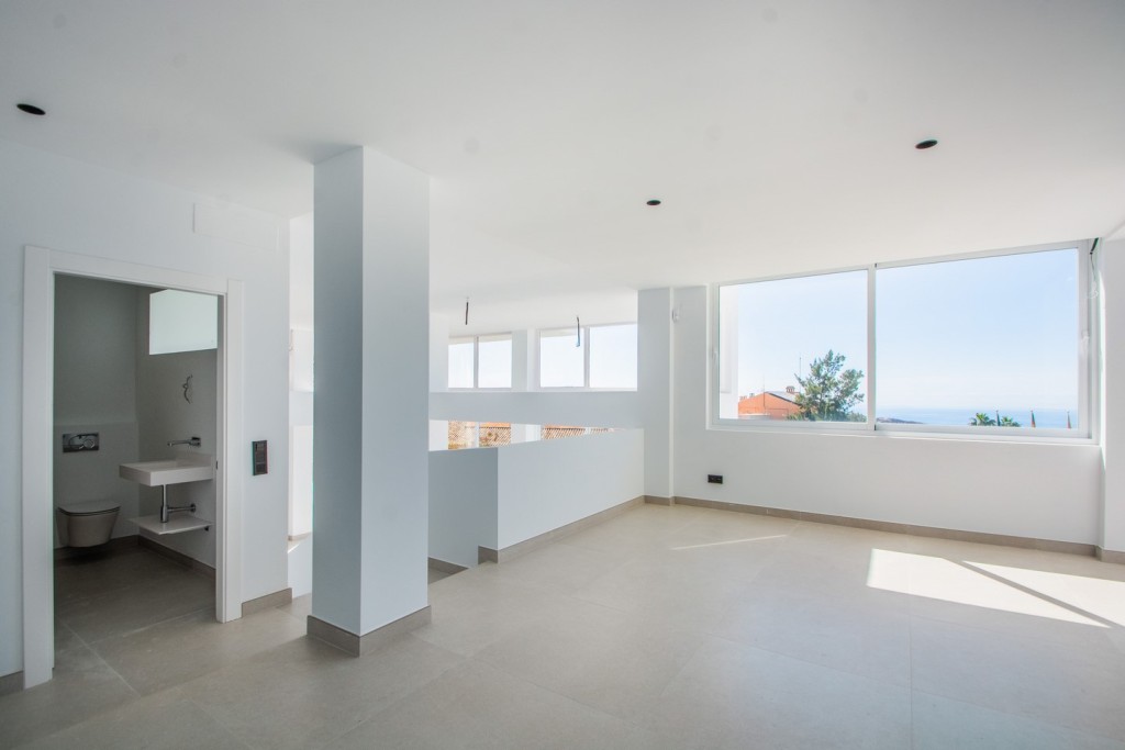 3 Bed, 3 Bath, ApartmentFor Sale, Ojén, Malaga