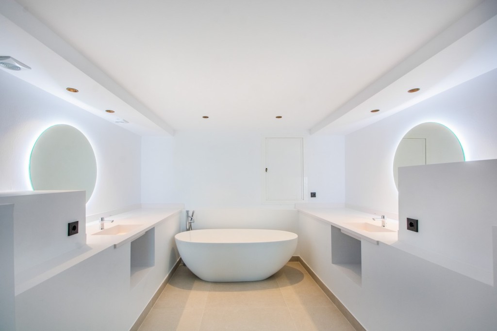 3 Bed, 3 Bath, ApartmentFor Sale, Ojén, Malaga