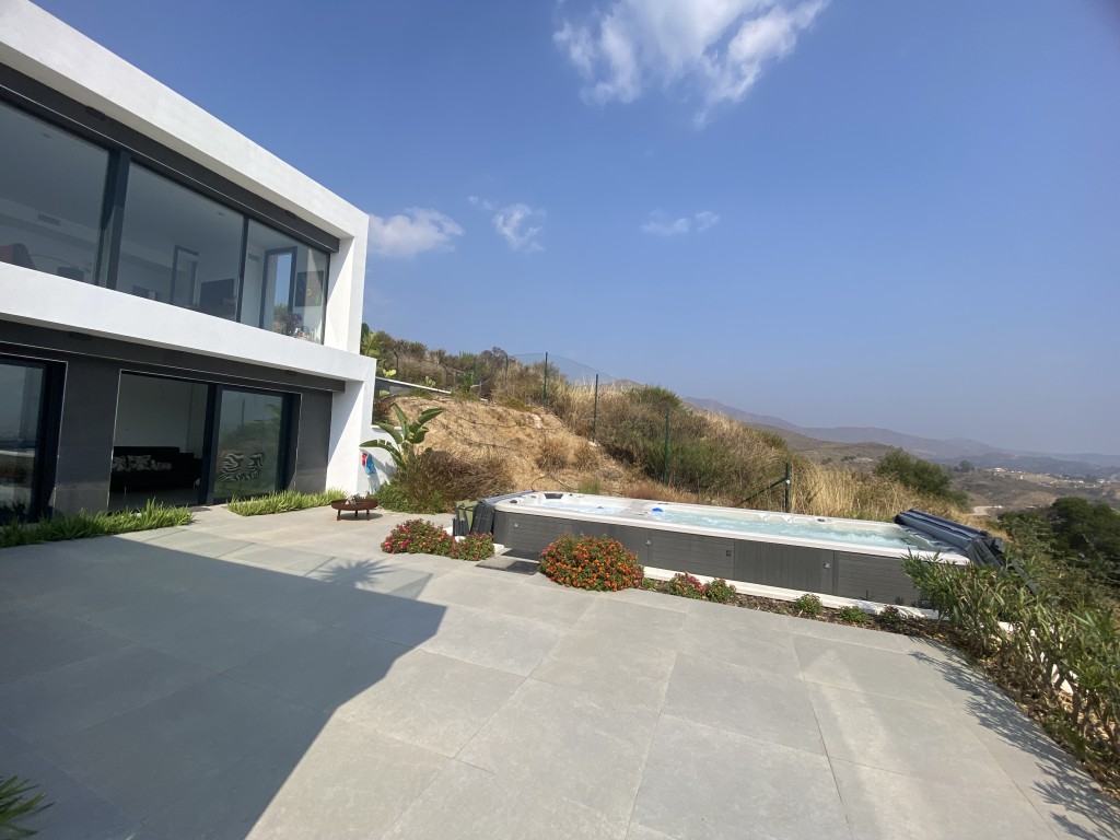 4 Bed, 3 Bath, HouseFor Sale, La Cala de Mijas, Malaga