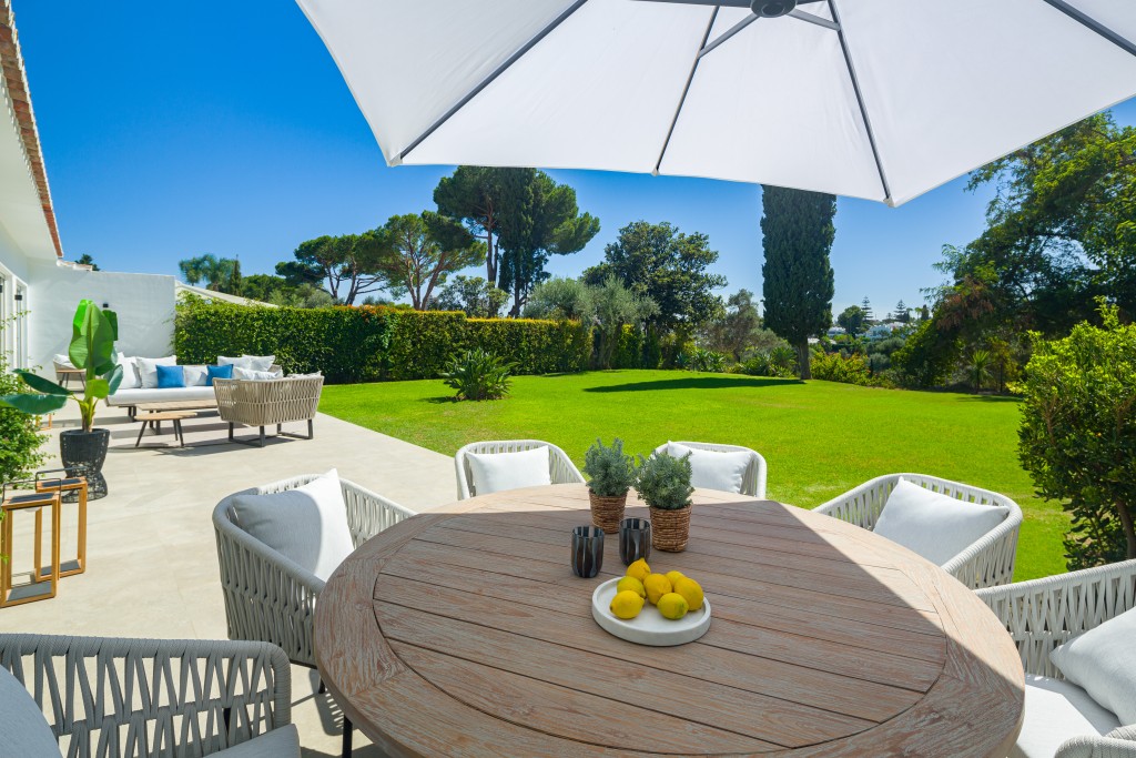 3 Bed, 3 Bath, HouseFor Sale, Nueva Andalucia, Malaga