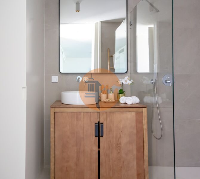 2 Bed, 2 Bath, ApartmentFor Sale, Lagoa (Algarve), Faro