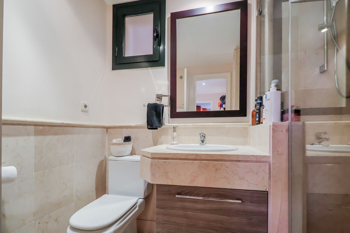 2 Bed, 2 Bath, ApartmentFor Sale, Benahavis, Malaga