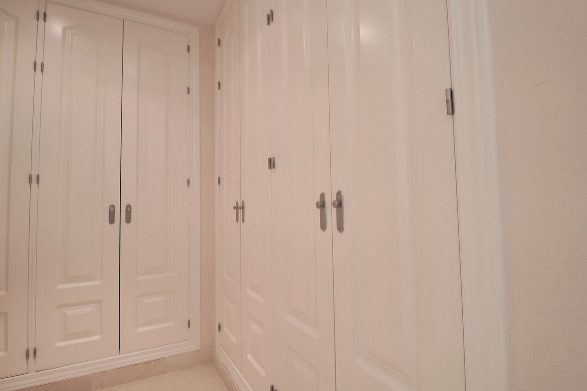 2 Bed, 2 Bath, ApartmentFor Sale, Benahavis, Malaga