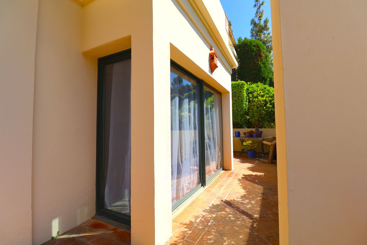 2 Bed, 2 Bath, ApartmentFor Sale, Benahavis, Malaga