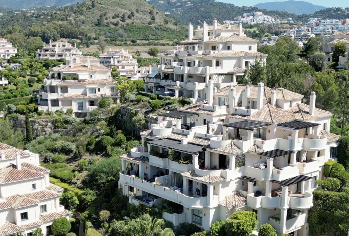 2 Bed, 2 Bath, ApartmentFor Sale, Benahavis, Malaga