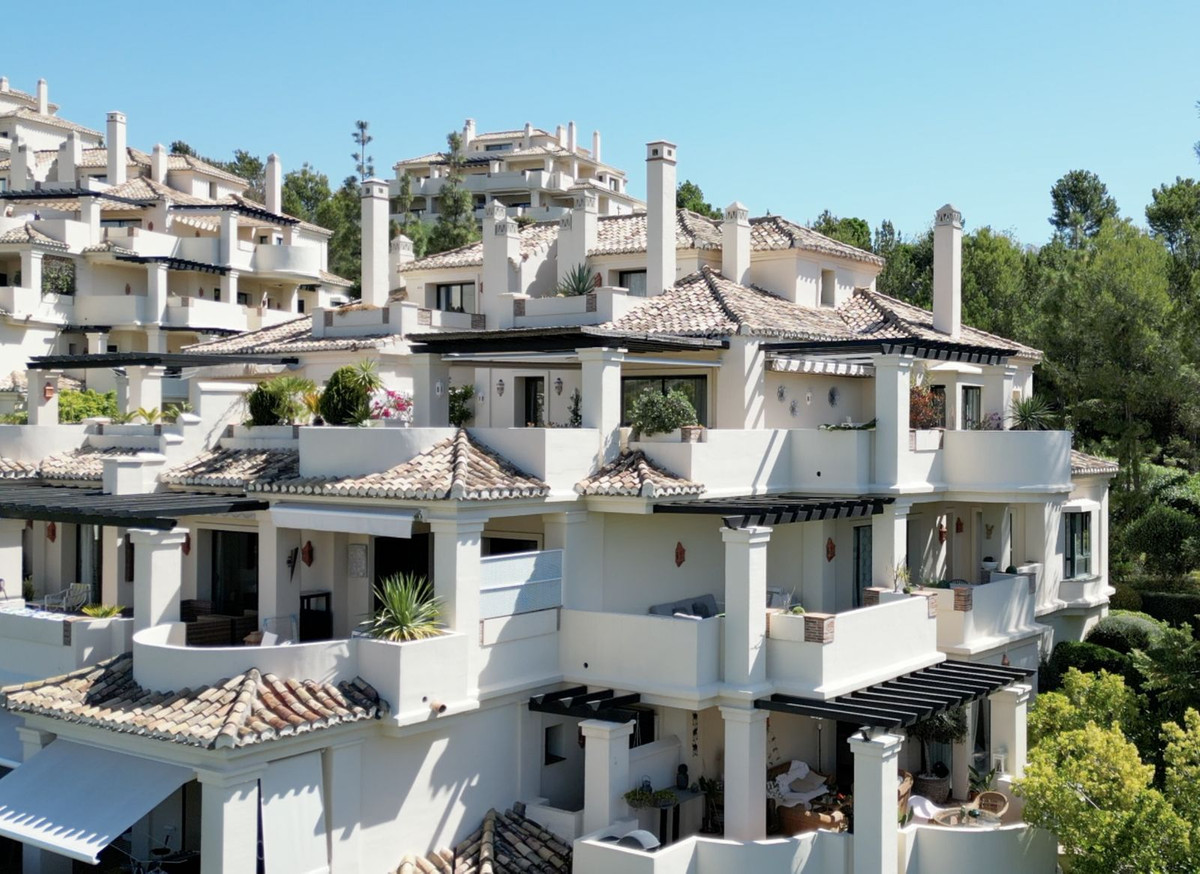 2 Bed, 2 Bath, ApartmentFor Sale, Benahavis, Malaga