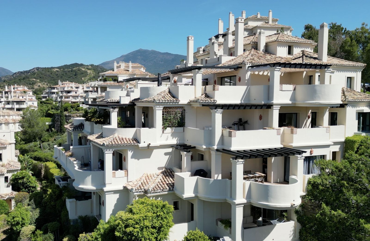 2 Bed, 2 Bath, ApartmentFor Sale, Benahavis, Malaga