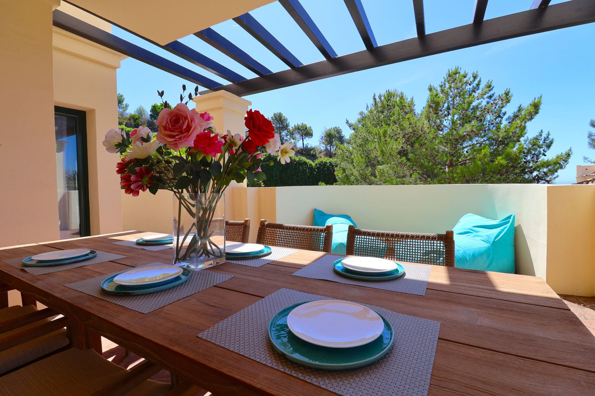 2 Bed, 2 Bath, ApartmentFor Sale, Benahavis, Malaga