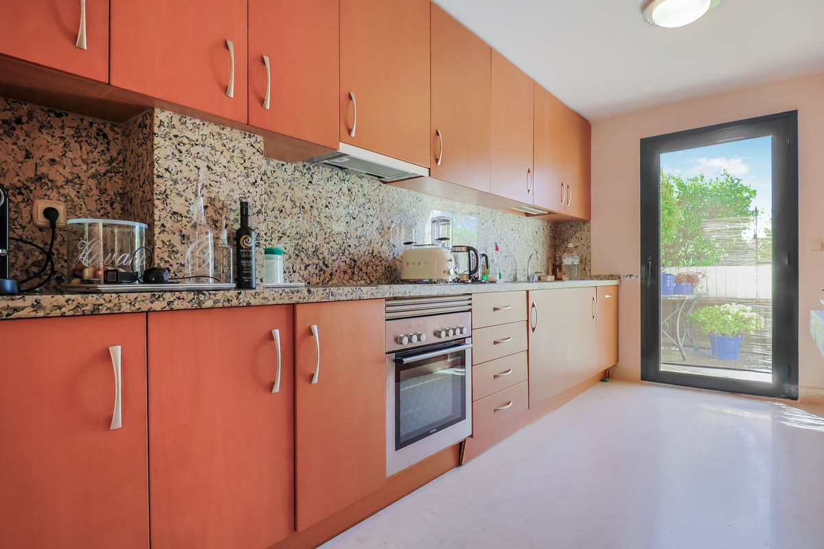 2 Bed, 2 Bath, ApartmentFor Sale, Benahavis, Malaga