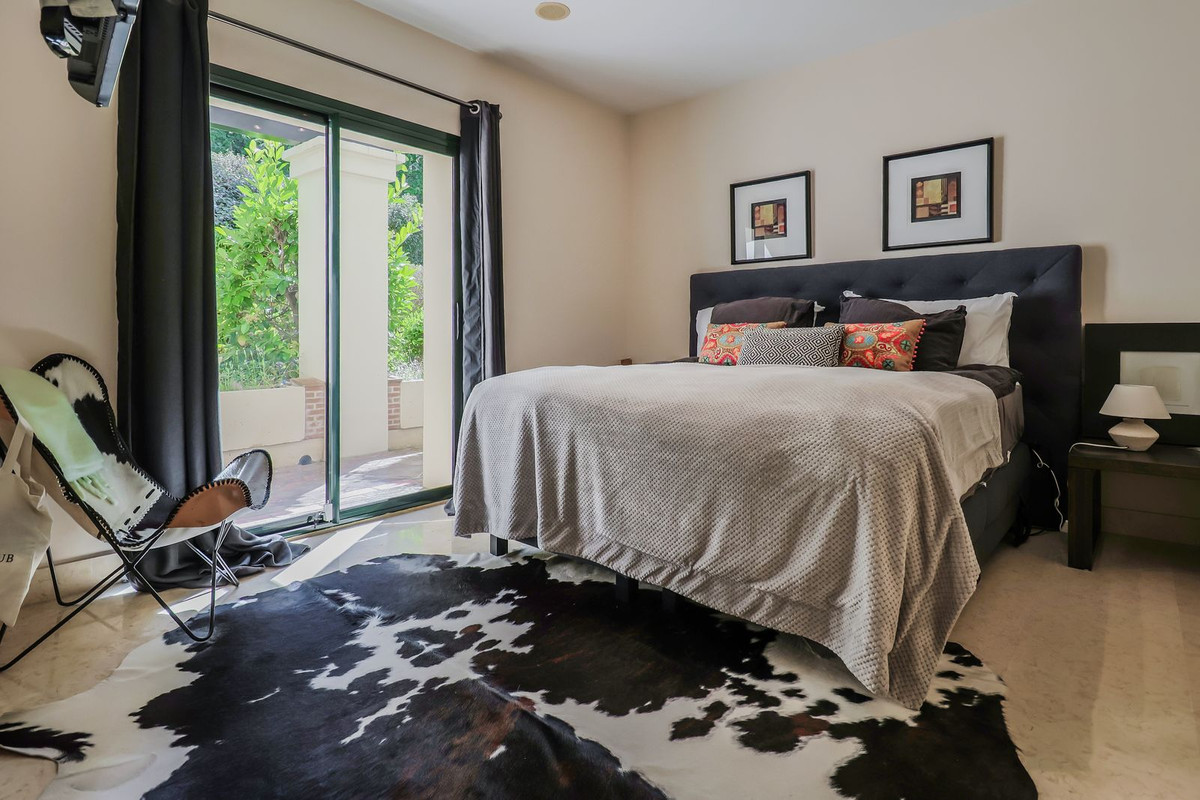 2 Bed, 2 Bath, ApartmentFor Sale, Benahavis, Malaga