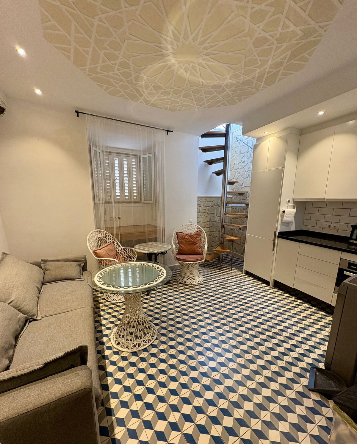 2 Bed, 1 Bath, HouseFor Sale, Estepona, Malaga