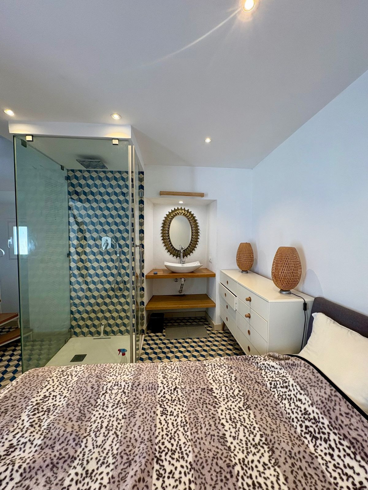 2 Bed, 1 Bath, HouseFor Sale, Estepona, Malaga