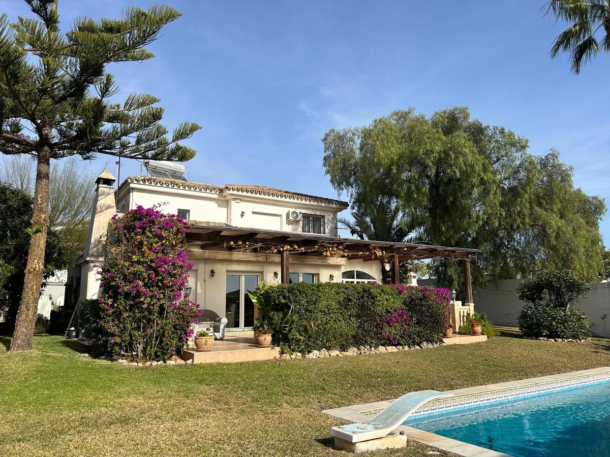 5 Bed, 5 Bath, HouseFor Sale, Calahonda, Malaga