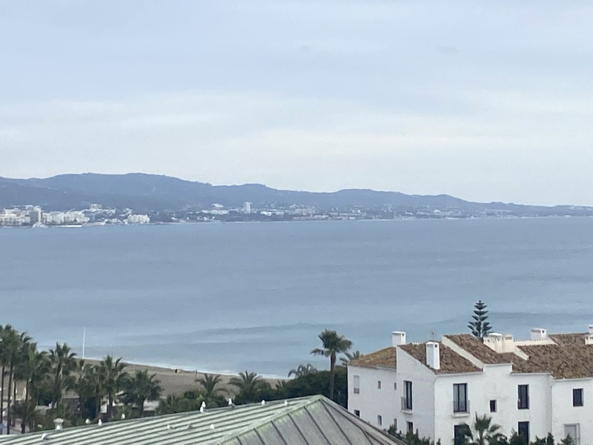 3 Bed, 2 Bath, ApartmentFor Sale, Puerto Banus, Malaga