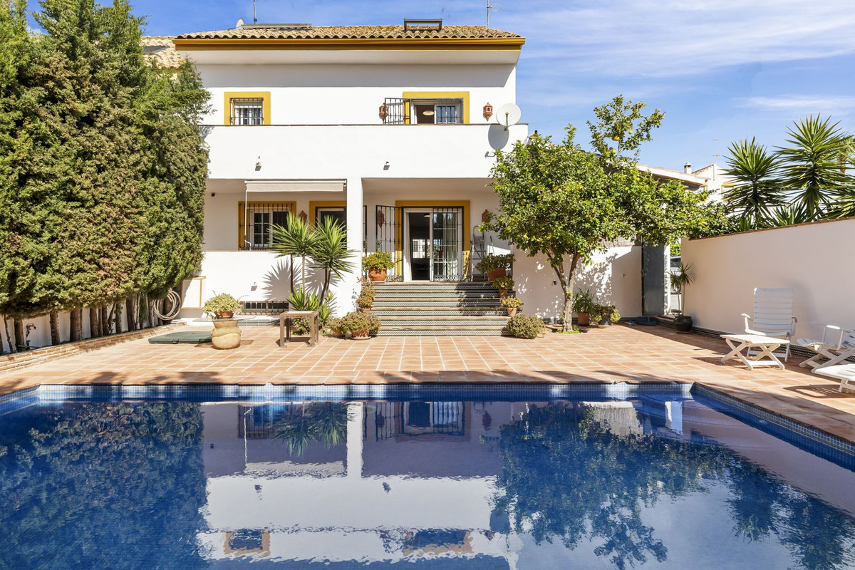 4 Bed, 3 Bath, HouseFor Sale, San Pedro de Alcantara, Malaga