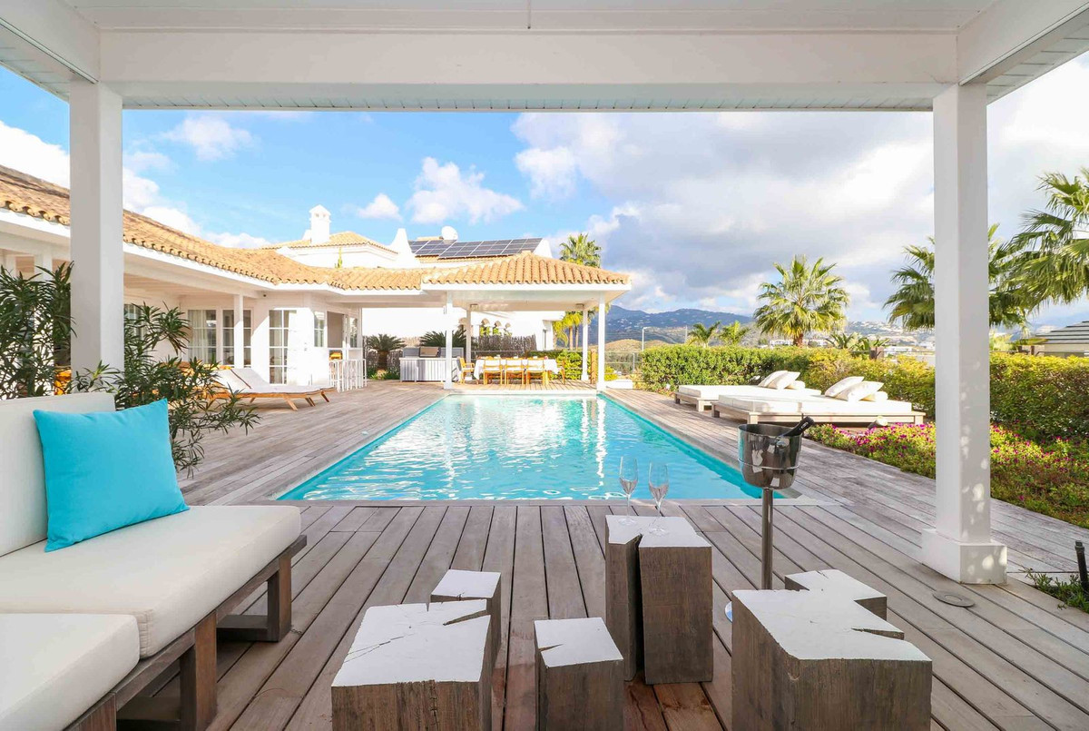 4 Bed, 2 Bath, HouseFor Sale, Benahavis, Malaga