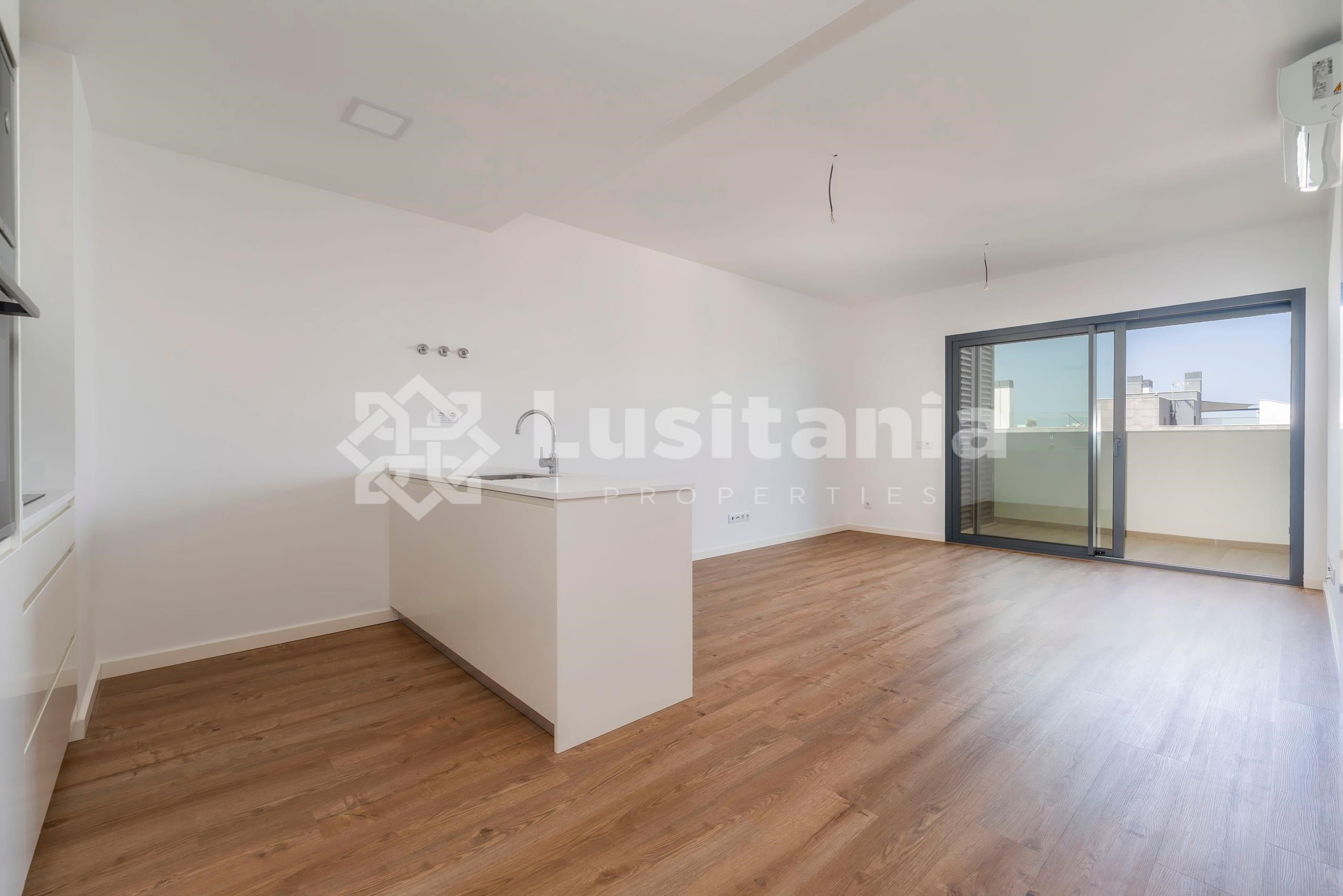 1 Bed, 1 Bath, ApartmentFor Sale, Faro, Faro, 8005-138