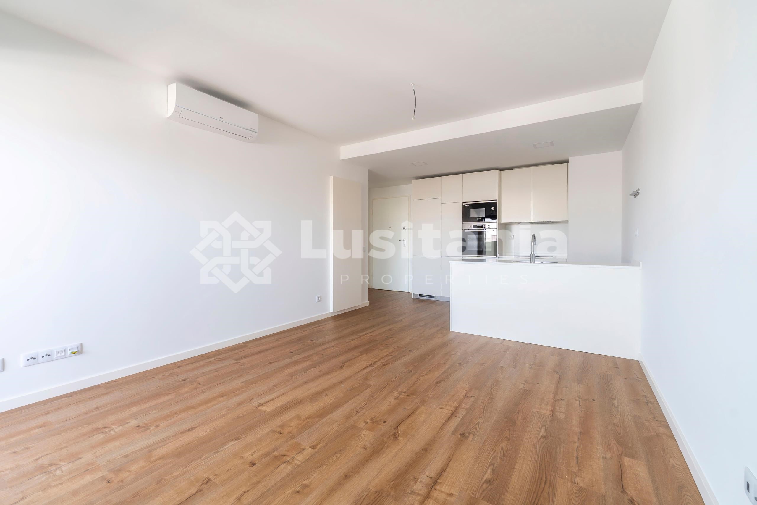 1 Bed, 1 Bath, ApartmentFor Sale, Faro, Faro, 8005-138