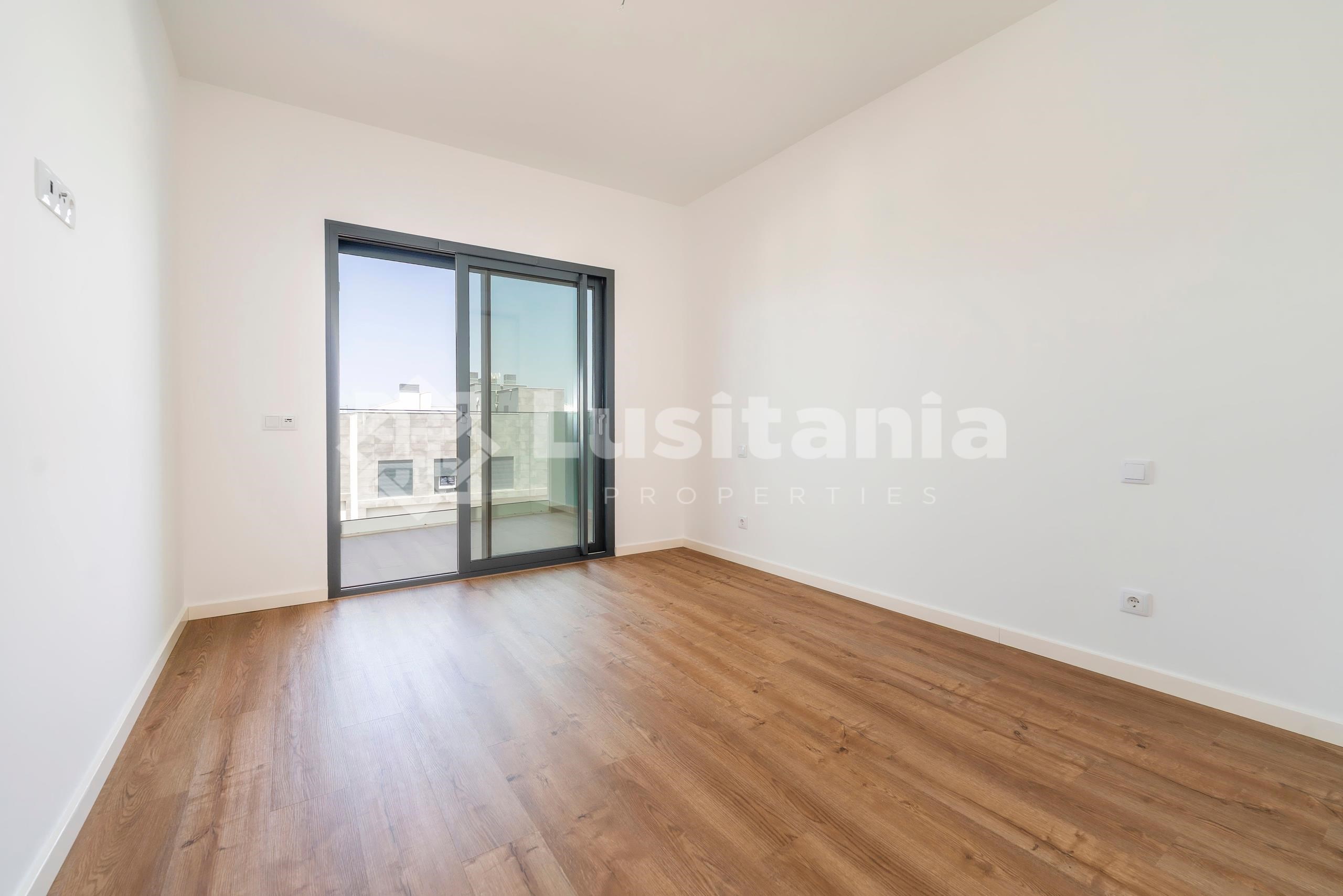 1 Bed, 1 Bath, ApartmentFor Sale, Faro, Faro, 8005-138