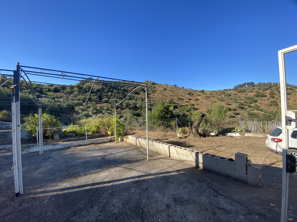 2 Bed, 1 Bath, HouseFor Sale, Monda, Malaga