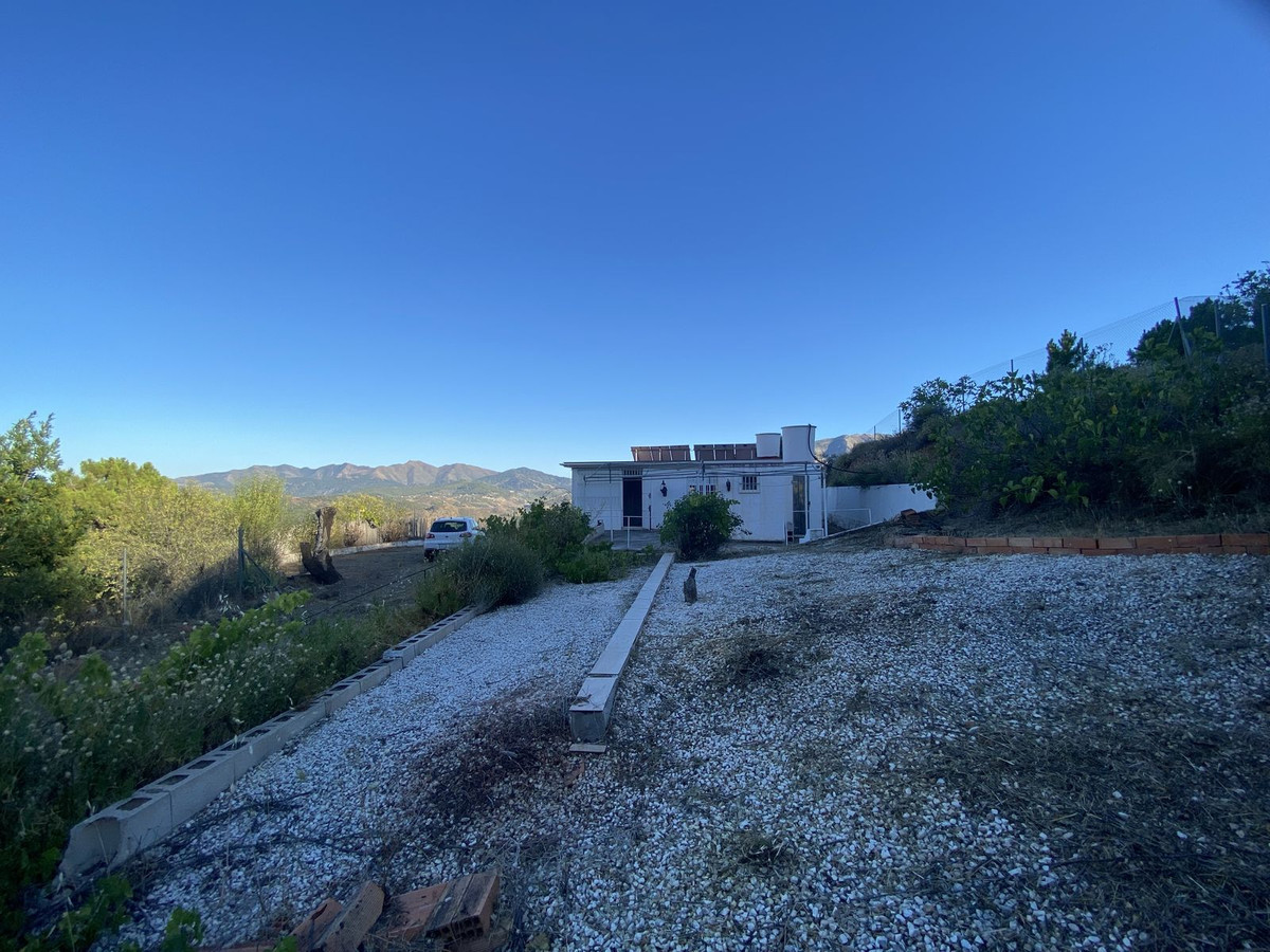 2 Bed, 1 Bath, HouseFor Sale, Monda, Malaga