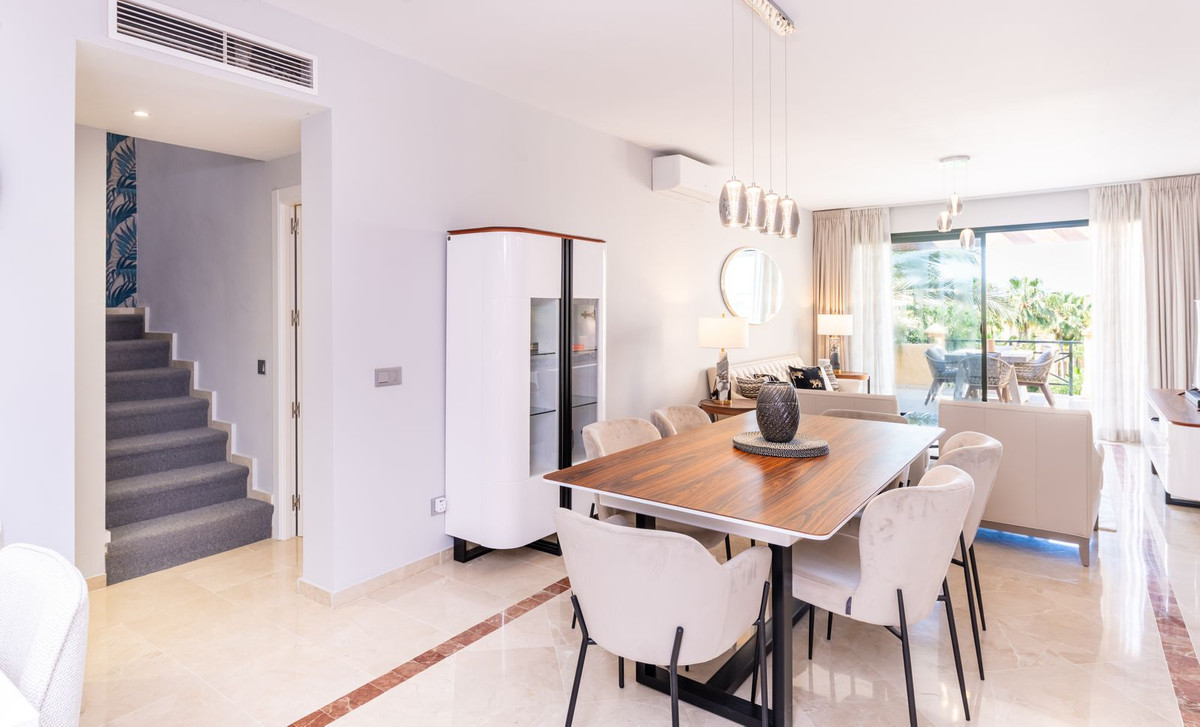 3 Bed, 3 Bath, ApartmentFor Sale, Atalaya, Malaga