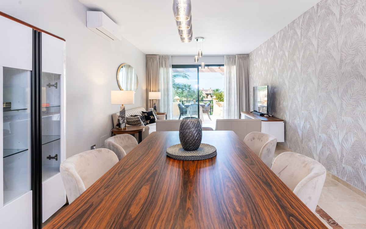 3 Bed, 3 Bath, ApartmentFor Sale, Atalaya, Malaga