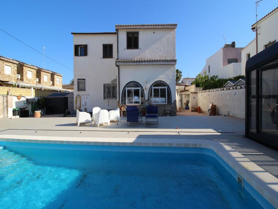 4 Bed, 3 Bath, HouseFor Sale, Els Poblets, Alicante