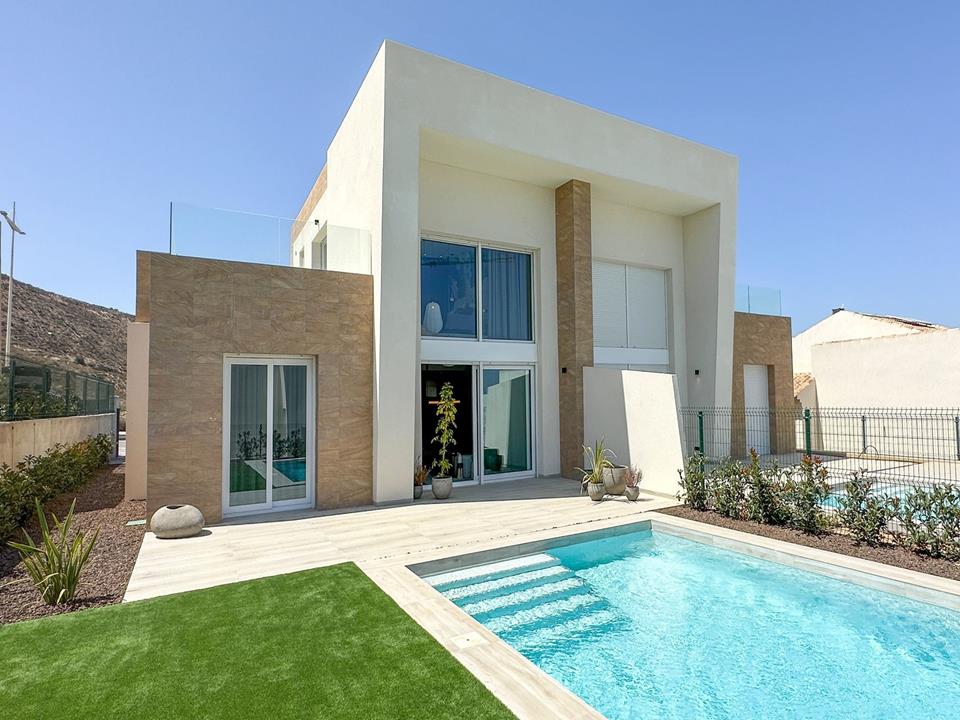 3 Bed, 2 Bath, HouseFor Sale, Algorfa, Alicante