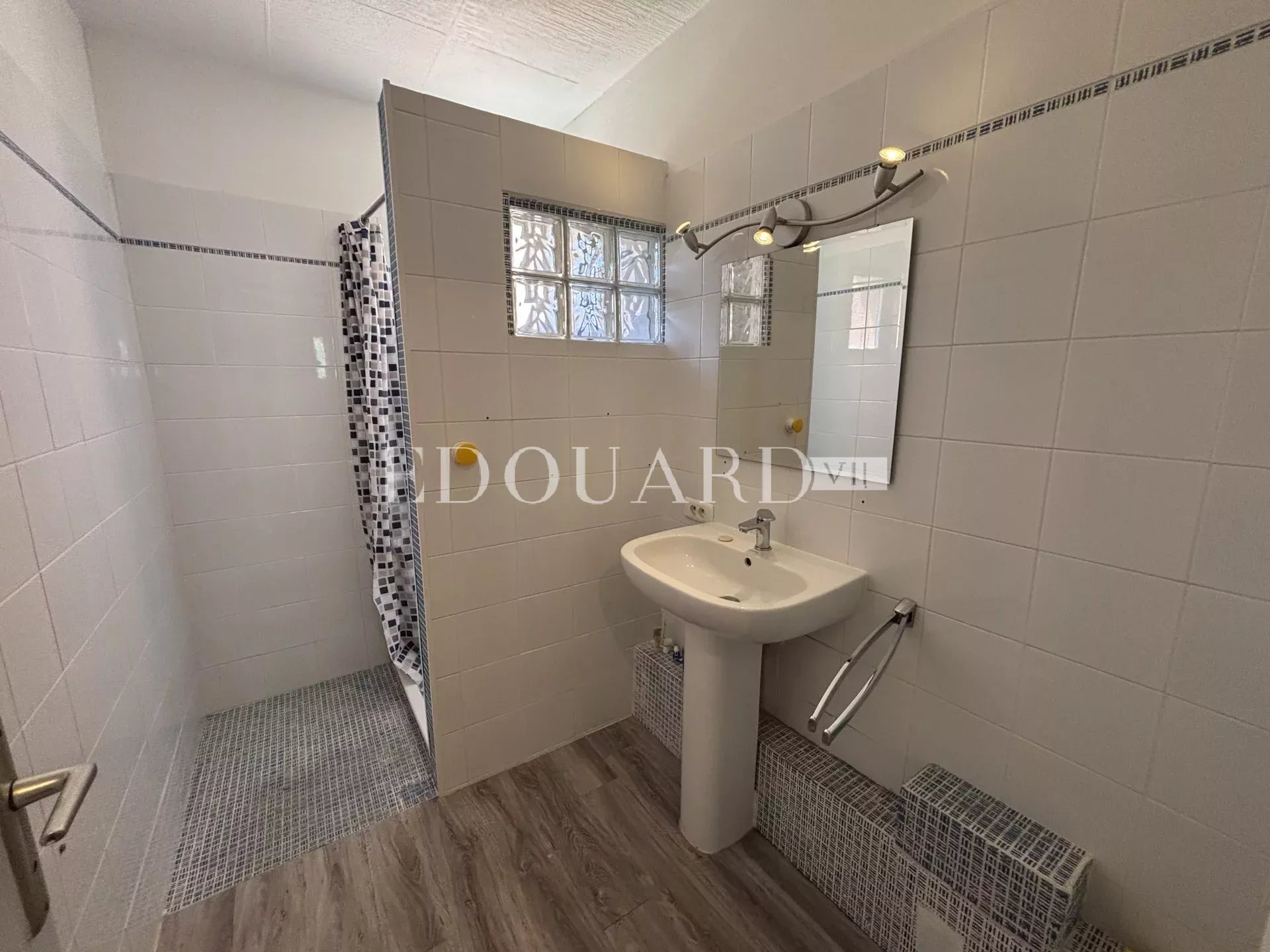 2 Bed, 1 Bath, ApartmentFor Sale, Menton, Alpes-Maritimes