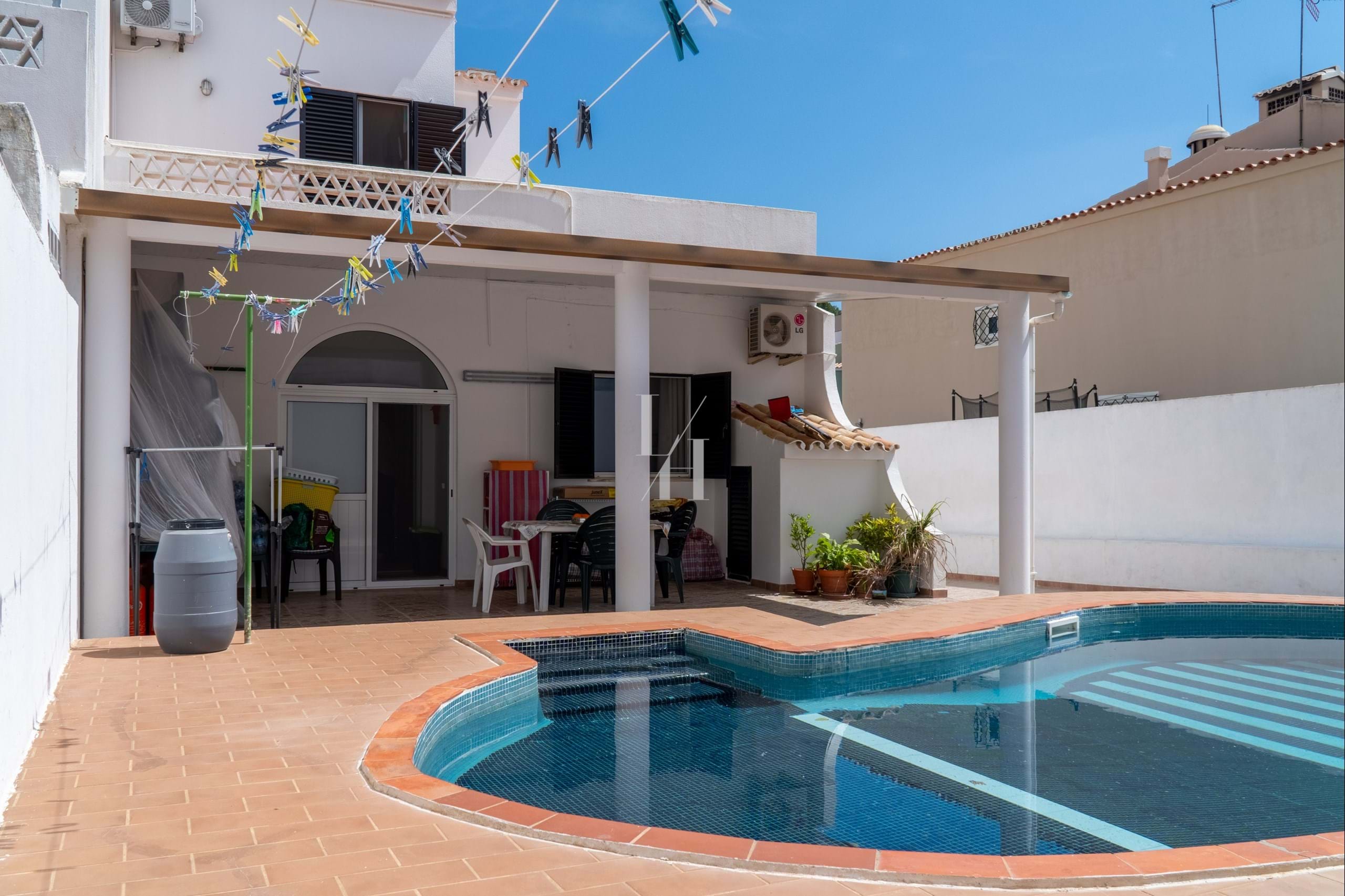3 Bed, 2 Bath, HouseFor Sale, Loulé, Faro, 8100-247