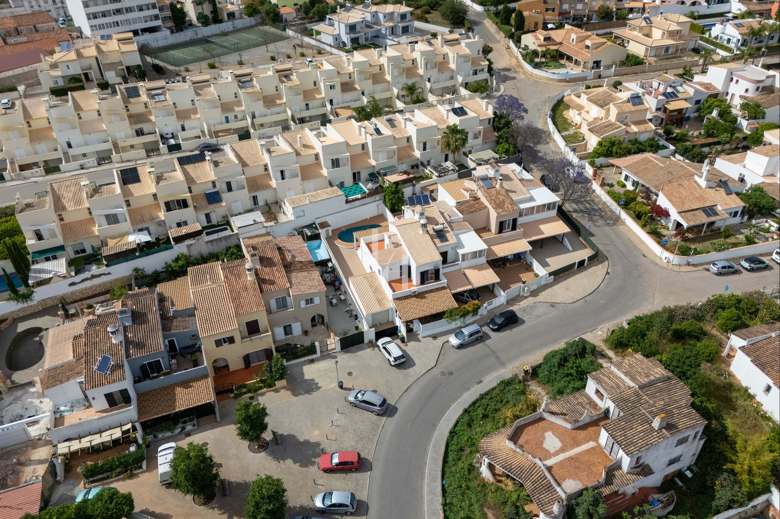 3 Bed, 2 Bath, HouseFor Sale, Loulé, Faro, 8100-247