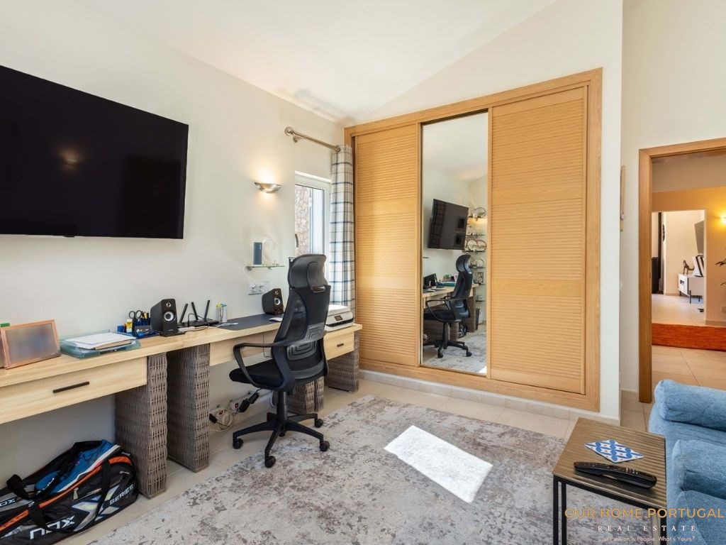 3 Bed, 2 Bath, ApartmentFor Sale, Lagoa, Faro, 8400-143