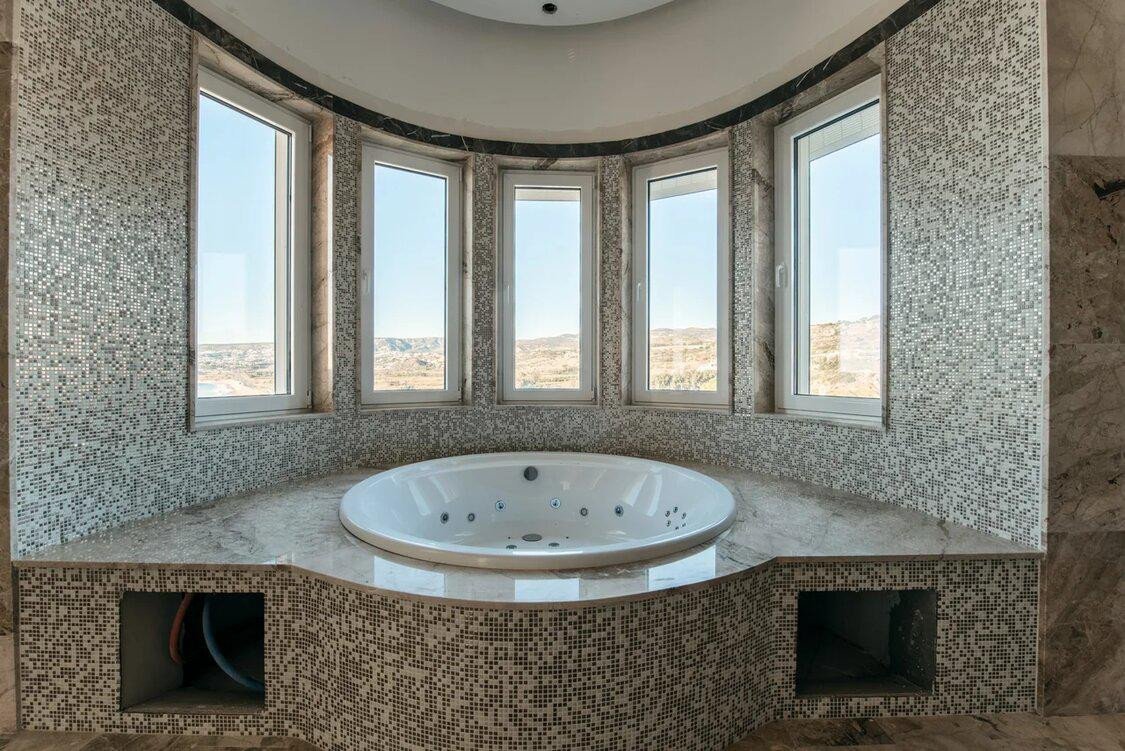 5 Bed, 5 Bath, HouseFor Sale, Kissonerga, Paphos