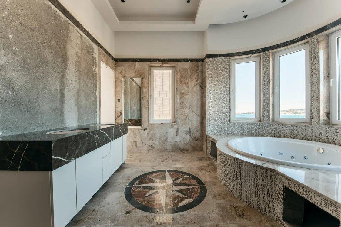 5 Bed, 5 Bath, HouseFor Sale, Kissonerga, Paphos