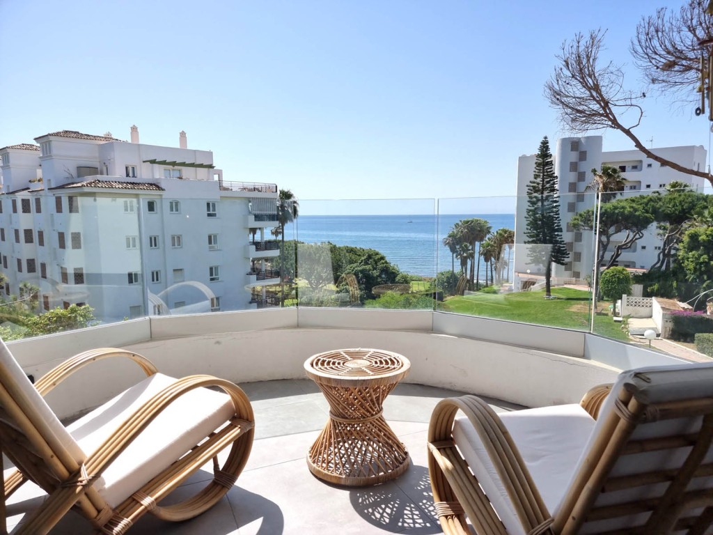 2 Bed, 1 Bath, ApartmentFor Sale, Calahonda, Malaga