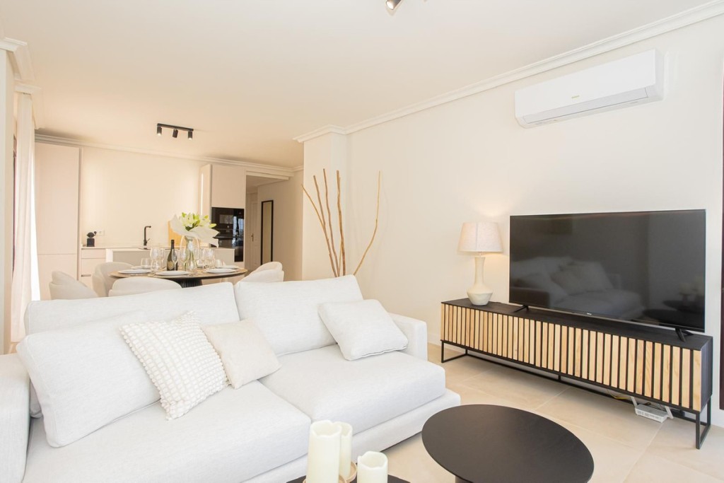 3 Bed, 3 Bath, ApartmentFor Sale, Nueva Andalucia, Malaga