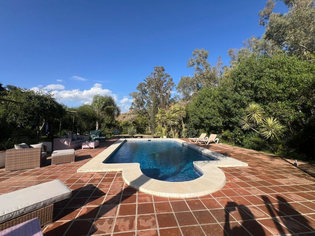 Commercial Property, For Sale