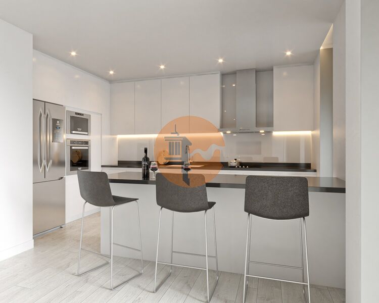 4 Bed, 4 Bath, ApartmentFor Sale, Faro, Faro