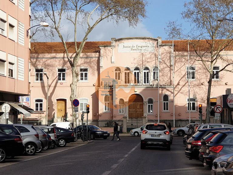 3 Bed, 2 Bath, ApartmentFor Sale, Lisboa, Lisboa