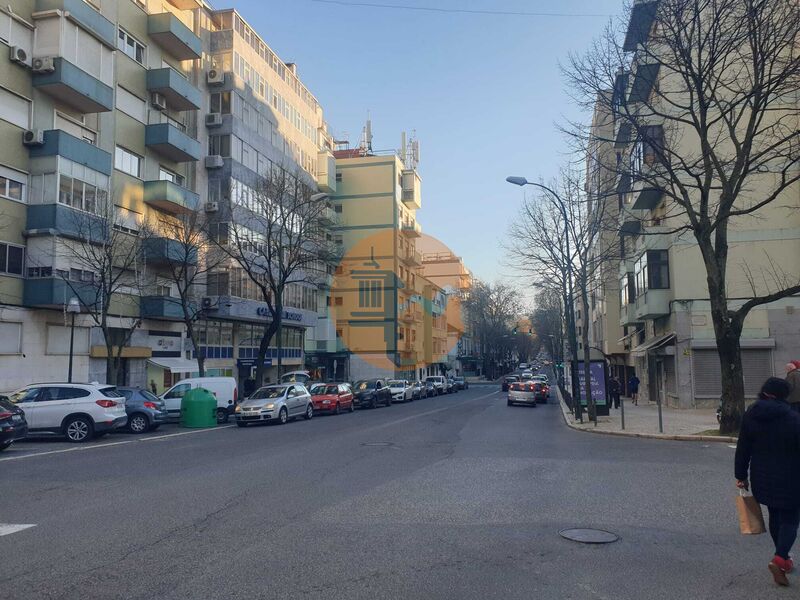 3 Bed, 2 Bath, ApartmentFor Sale, Lisboa, Lisboa