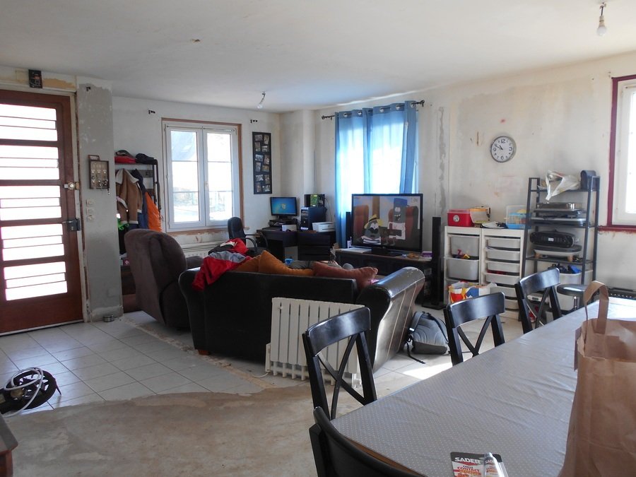 3 Bed, 1.5 Bath, HouseFor Sale, Neuilly-le-Vendin, Pays-de-la-Loire, 53250