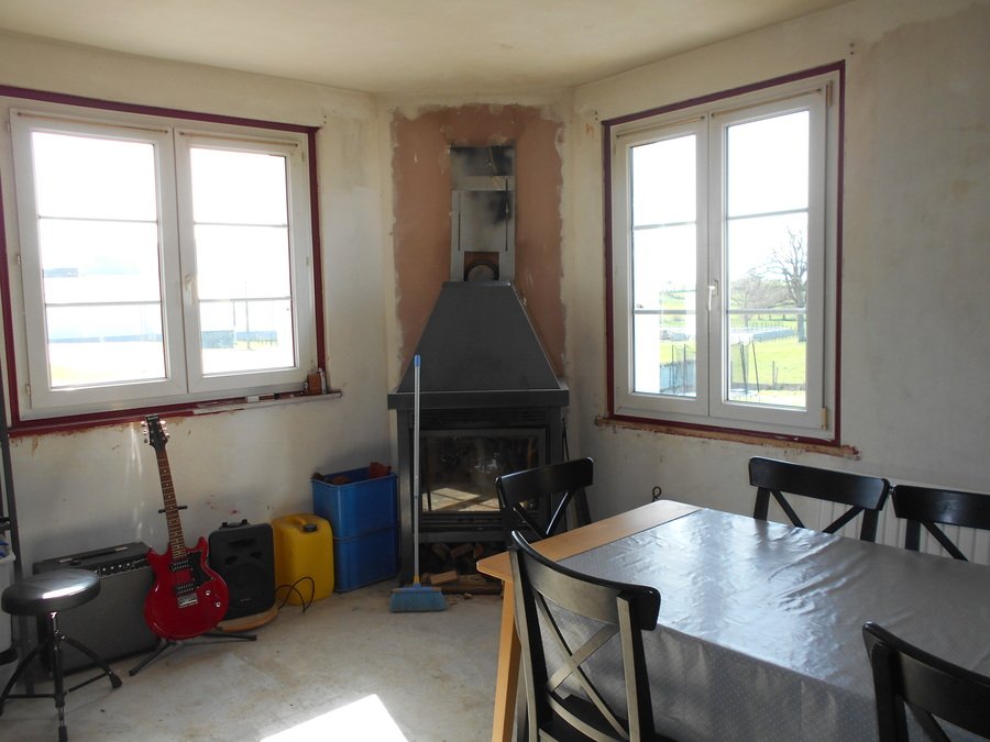 3 Bed, 1.5 Bath, HouseFor Sale, Neuilly-le-Vendin, Pays-de-la-Loire, 53250