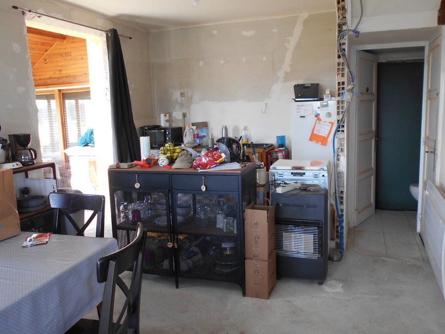 3 Bed, 1.5 Bath, HouseFor Sale, Neuilly-le-Vendin, Pays-de-la-Loire, 53250