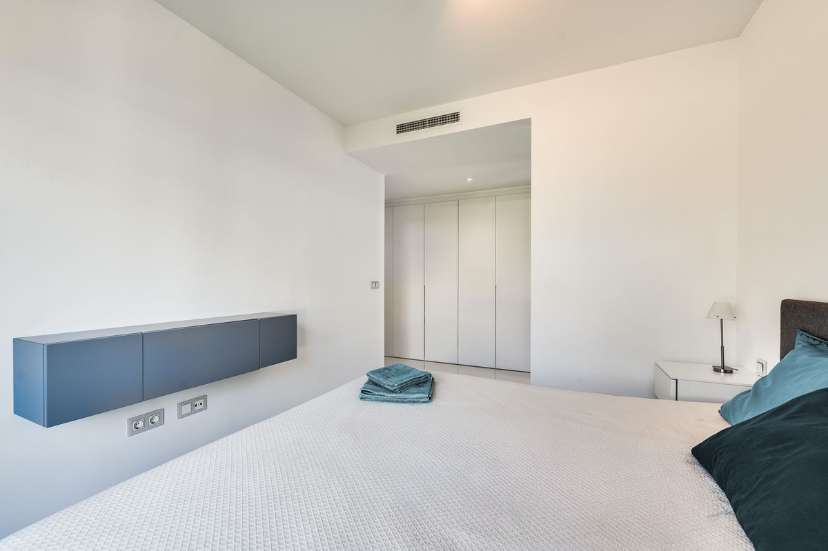 3 Bed, 2 Bath, ApartmentFor Sale, Atalaya, Malaga