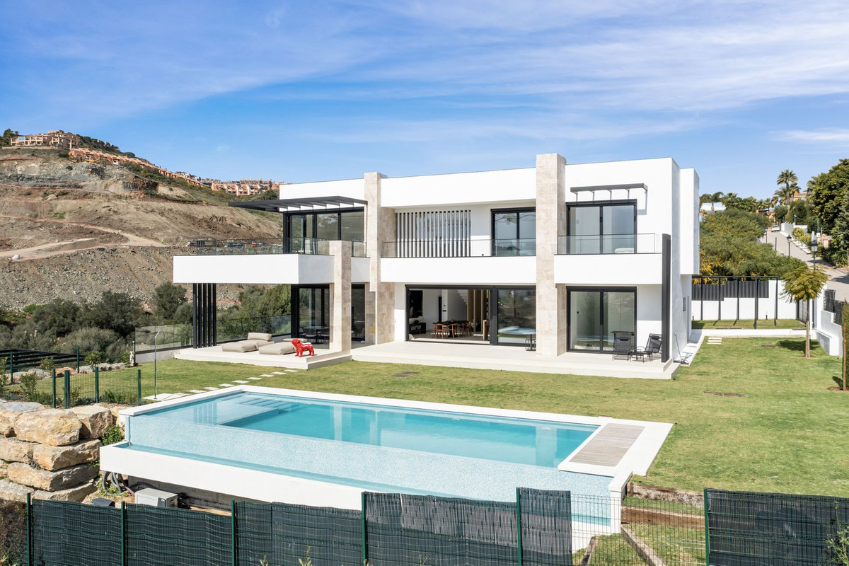 4 Bed, 4 Bath, HouseFor Sale, Benahavis, Malaga