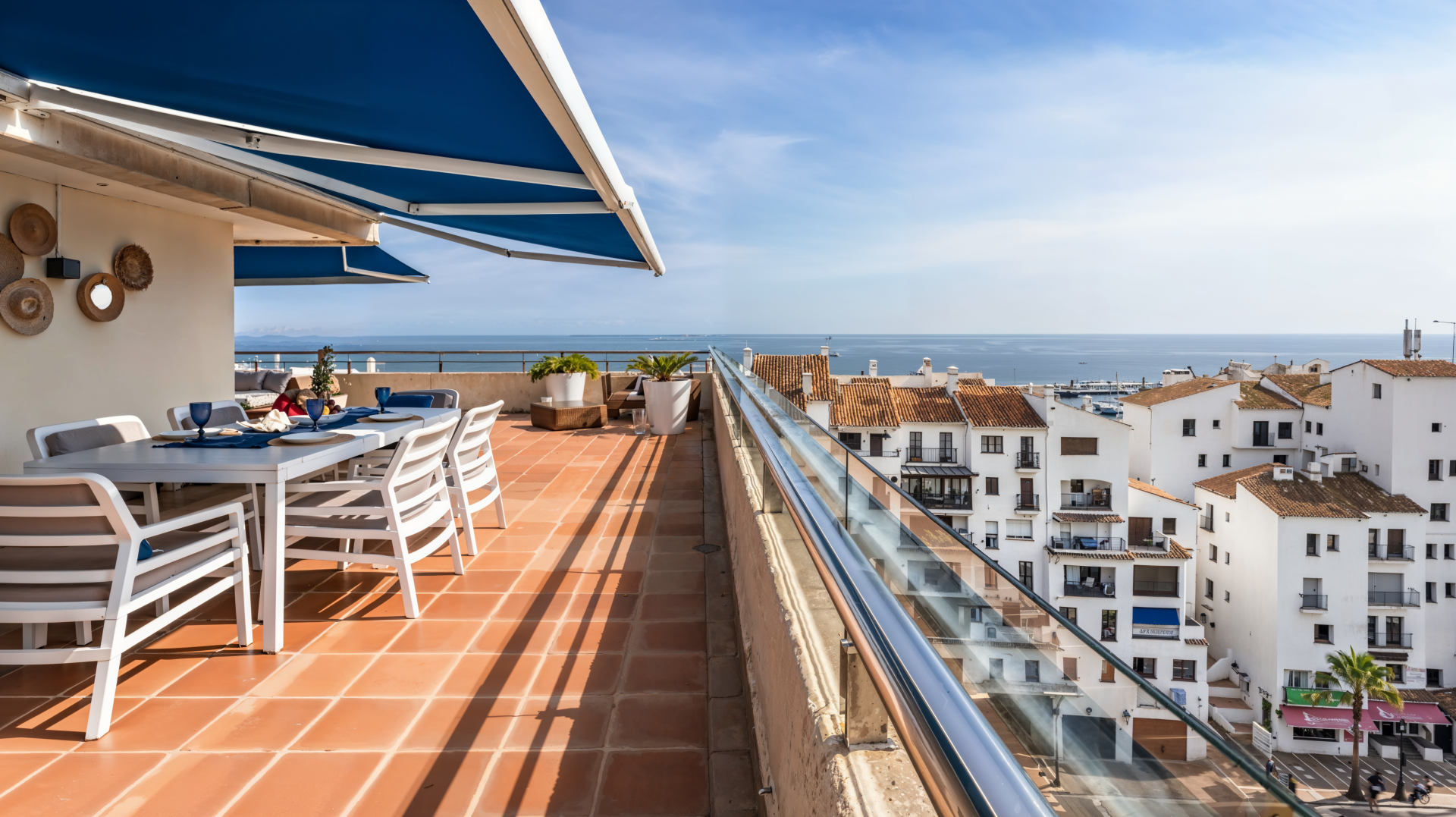 3 Bed, 2 Bath, ApartmentFor Sale, Marbella, Malaga