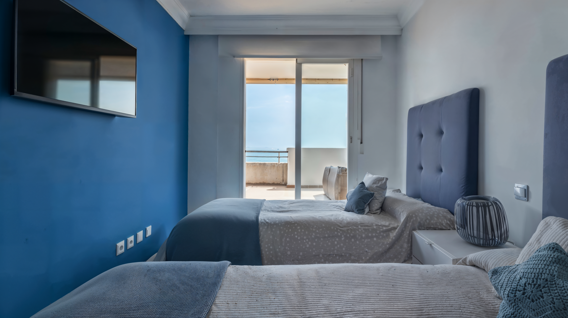 3 Bed, 2 Bath, ApartmentFor Sale, Marbella, Malaga