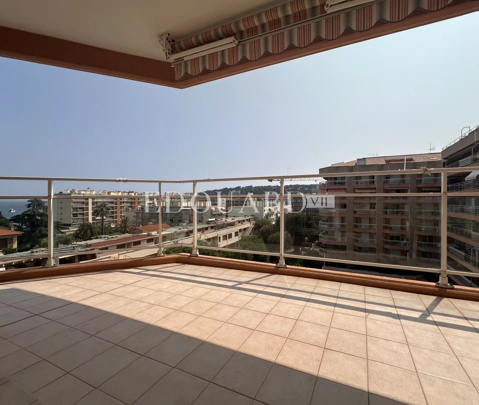 2 Bed, 1 Bath, ApartmentFor Sale, Roquebrune-Cap-Martin, Alpes-Maritimes